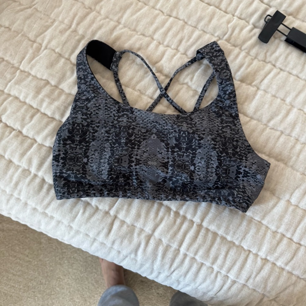 Onzie Black and Gray Patterned Sports Bra